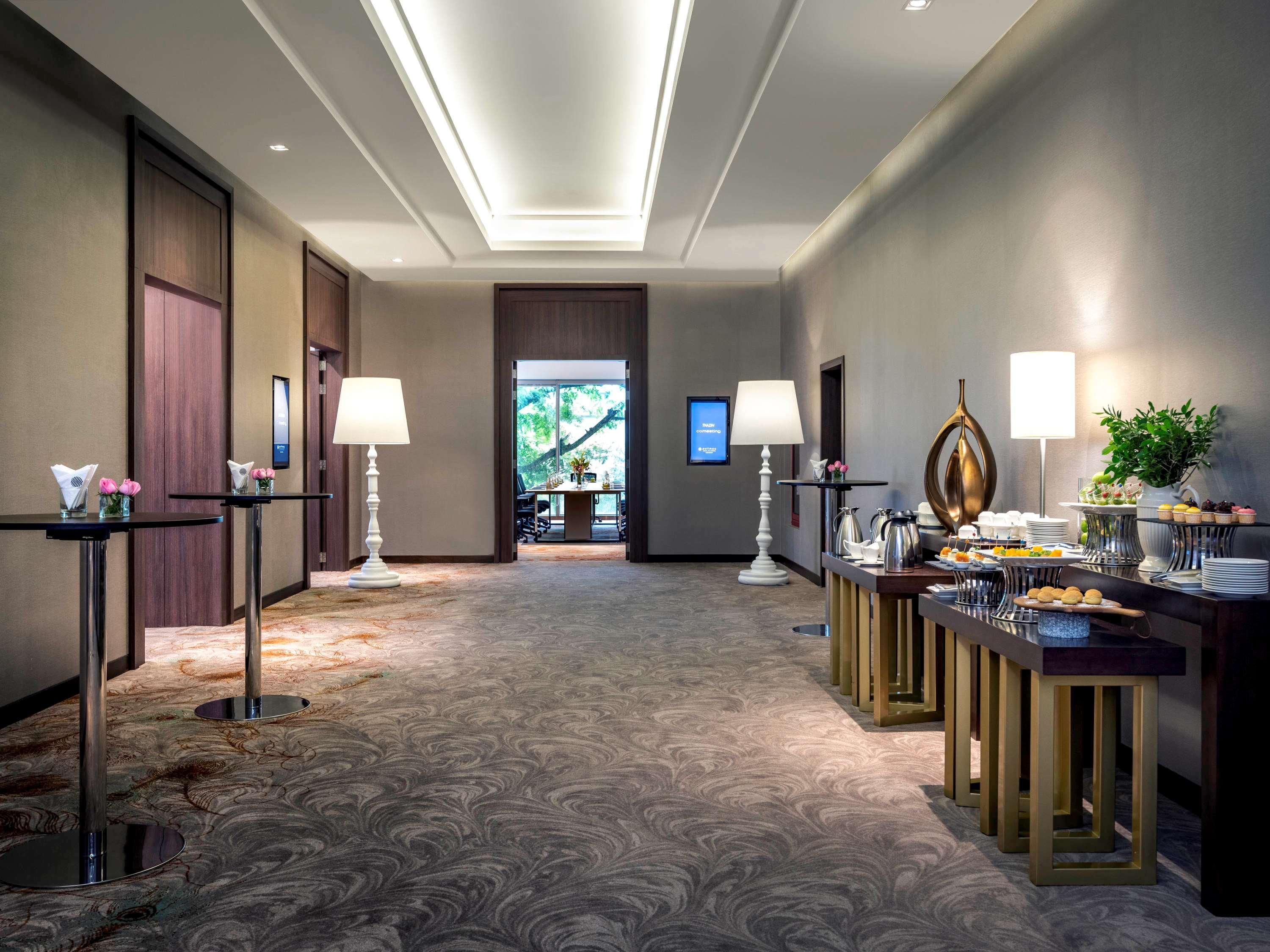 Pullman Yangon Centrepoint Ξενοδοχείο Εξωτερικό φωτογραφία