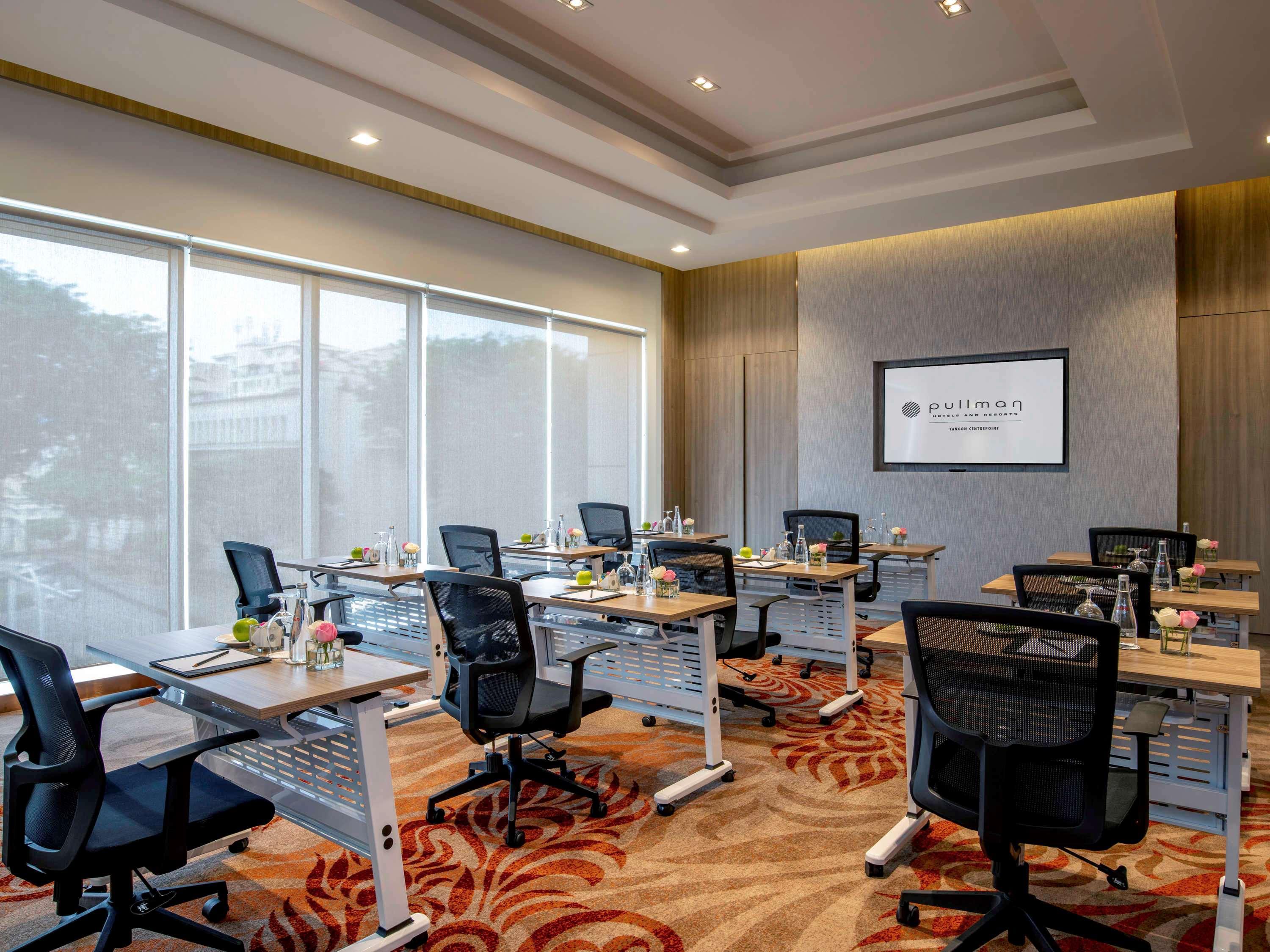 Pullman Yangon Centrepoint Ξενοδοχείο Εξωτερικό φωτογραφία